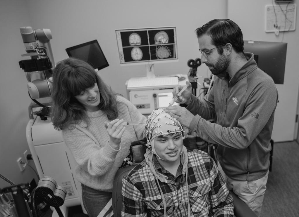 You are currently viewing Non-invasive brain stimulation opens new ways to study and treat the brain