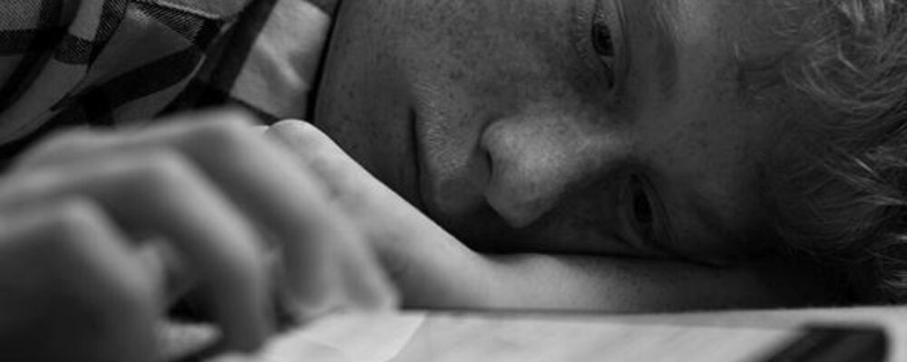 Adolescents with mental health conditions use social media differently than their peers, study suggests