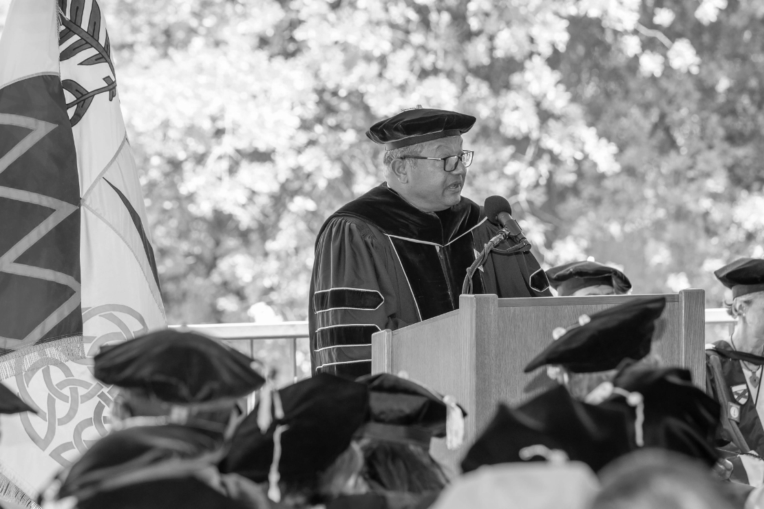 You are currently viewing Dean challenges graduates to ‘ask the questions others avoid’