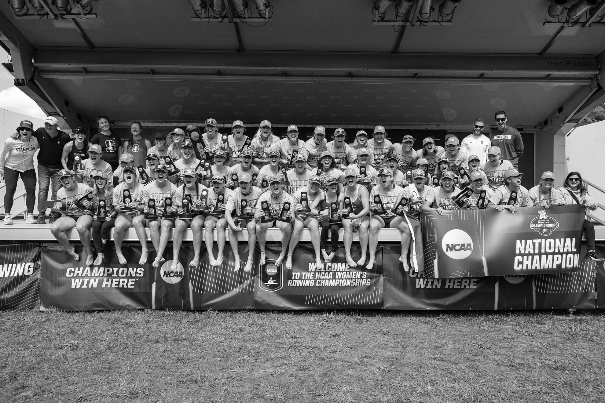 You are currently viewing Women’s rowing wins national championship