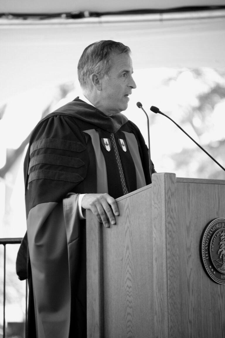 You are currently viewing Stanford Law School celebrates the 2025 graduating class
