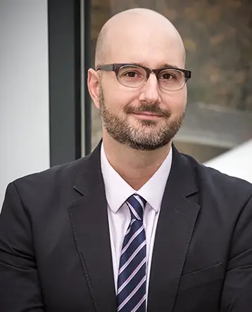 Costa Samaras headshot